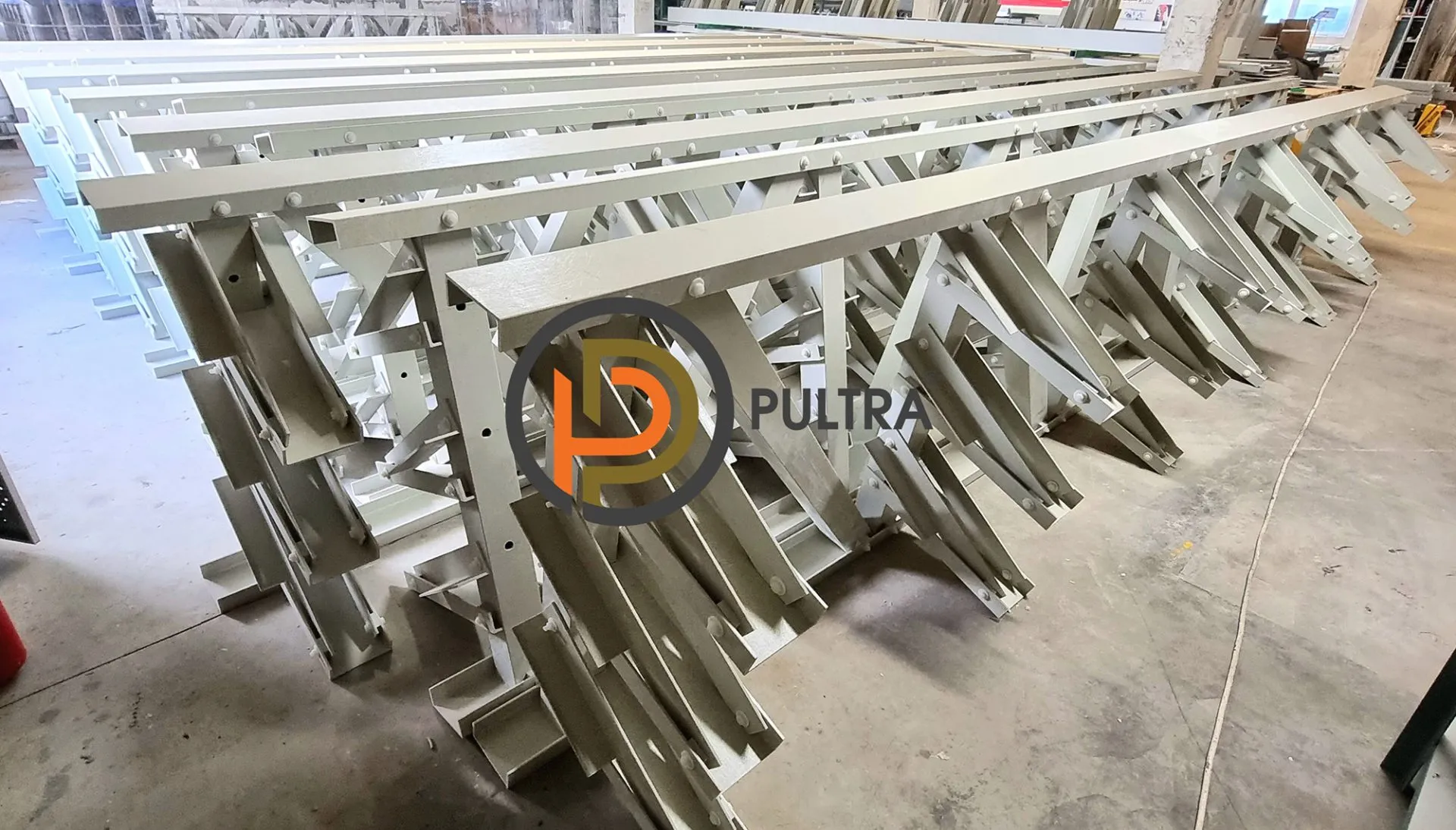 Кронштейны и опоры кабельных композитных систем