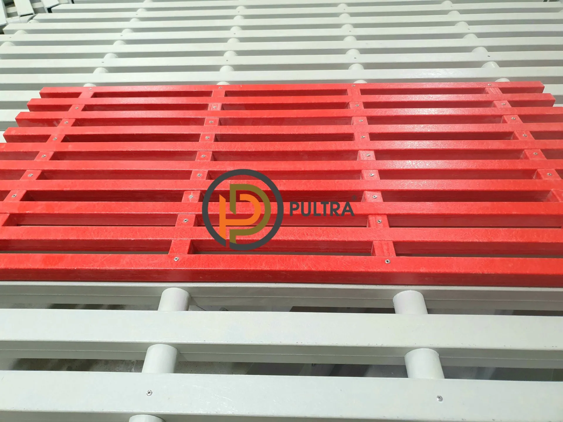 настил профилированный композитный из стеклопластика PULTRA