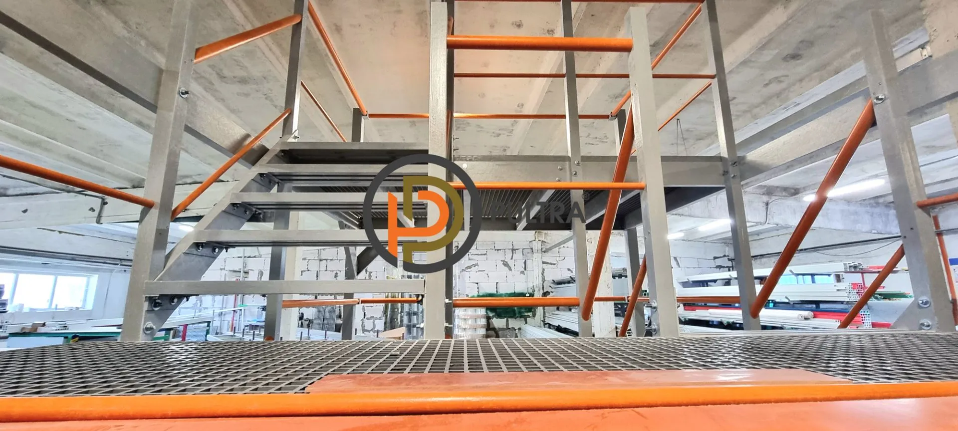 лестничный сход из композитных материалов PULTRA