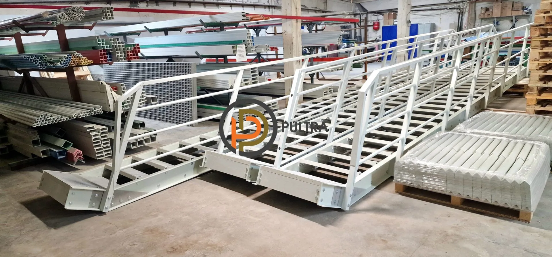 лестничный марш стеклопластиковый композитный PULTRA