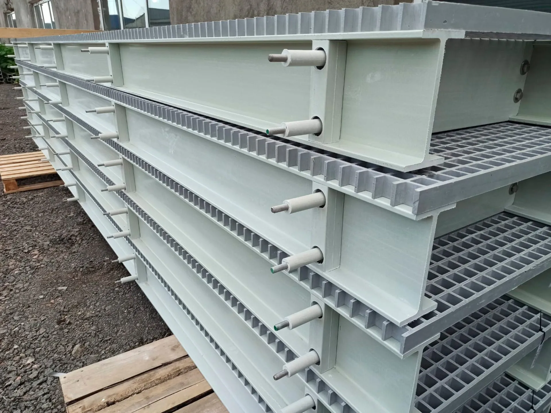 смотровой ход из композитных материалов PULTRA