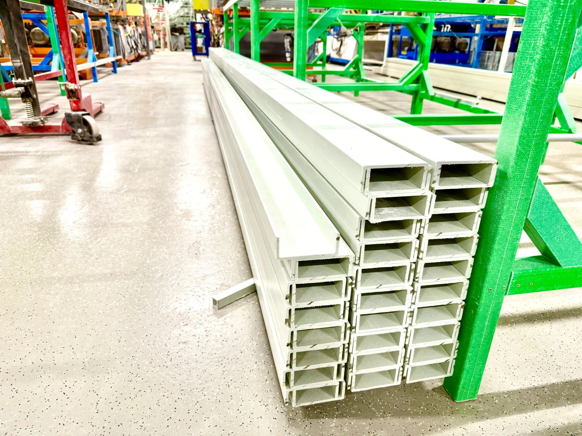 швеллер композитный стеклопластиковый PULTRA