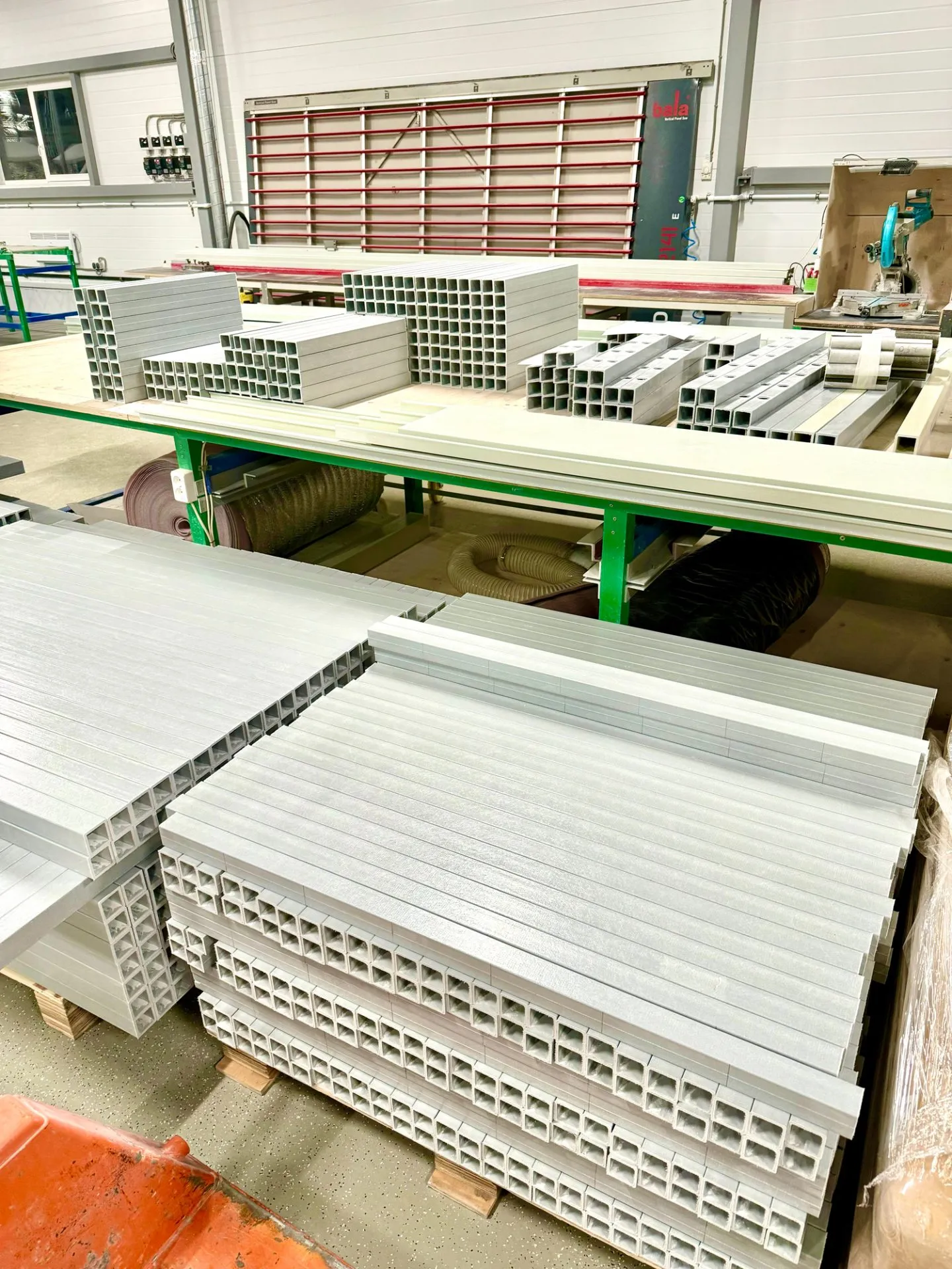 композитный профиль стеклопластиковый PULTRA