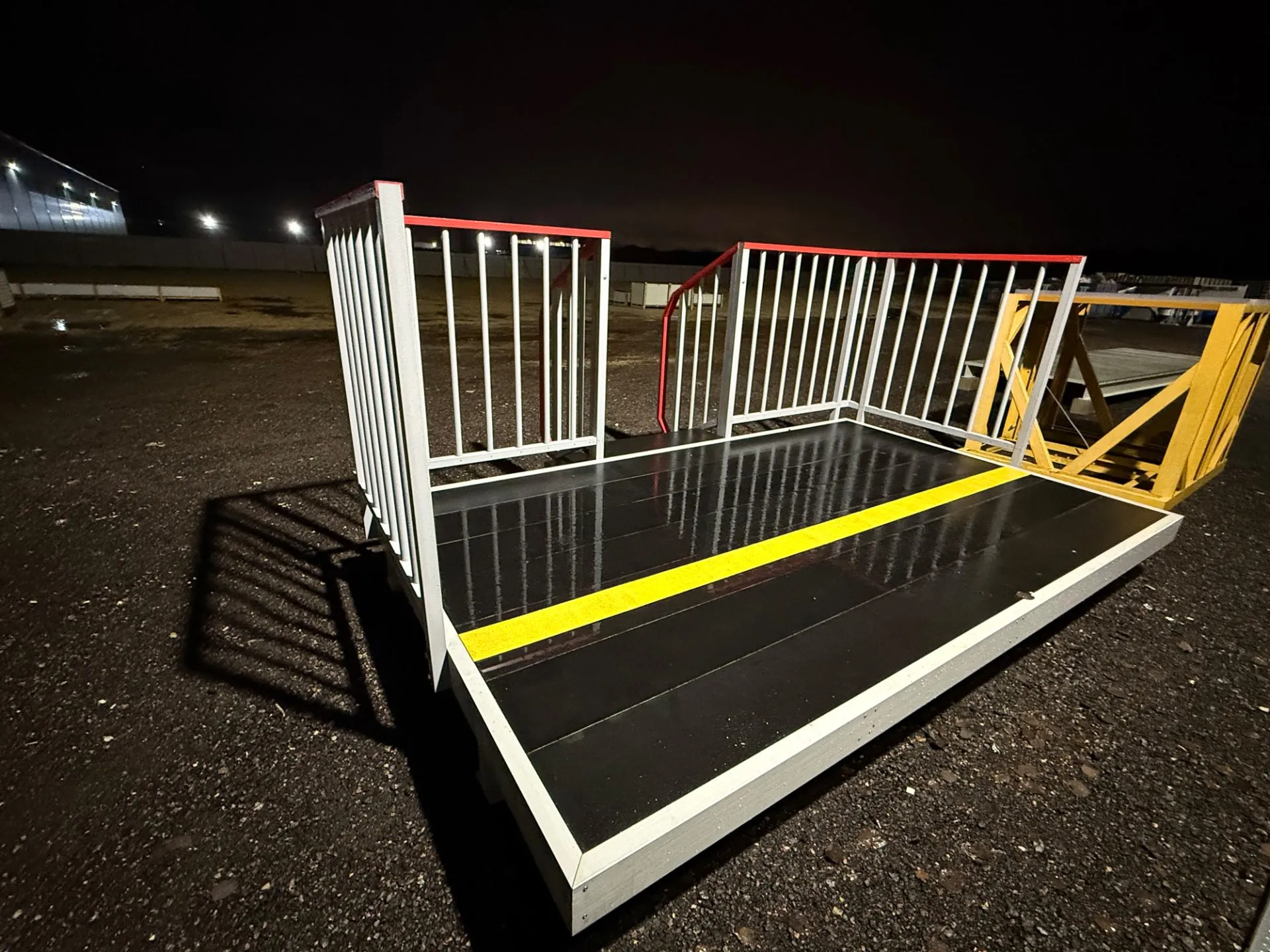 железнодорожная платформа из стеклопластика PULTRA