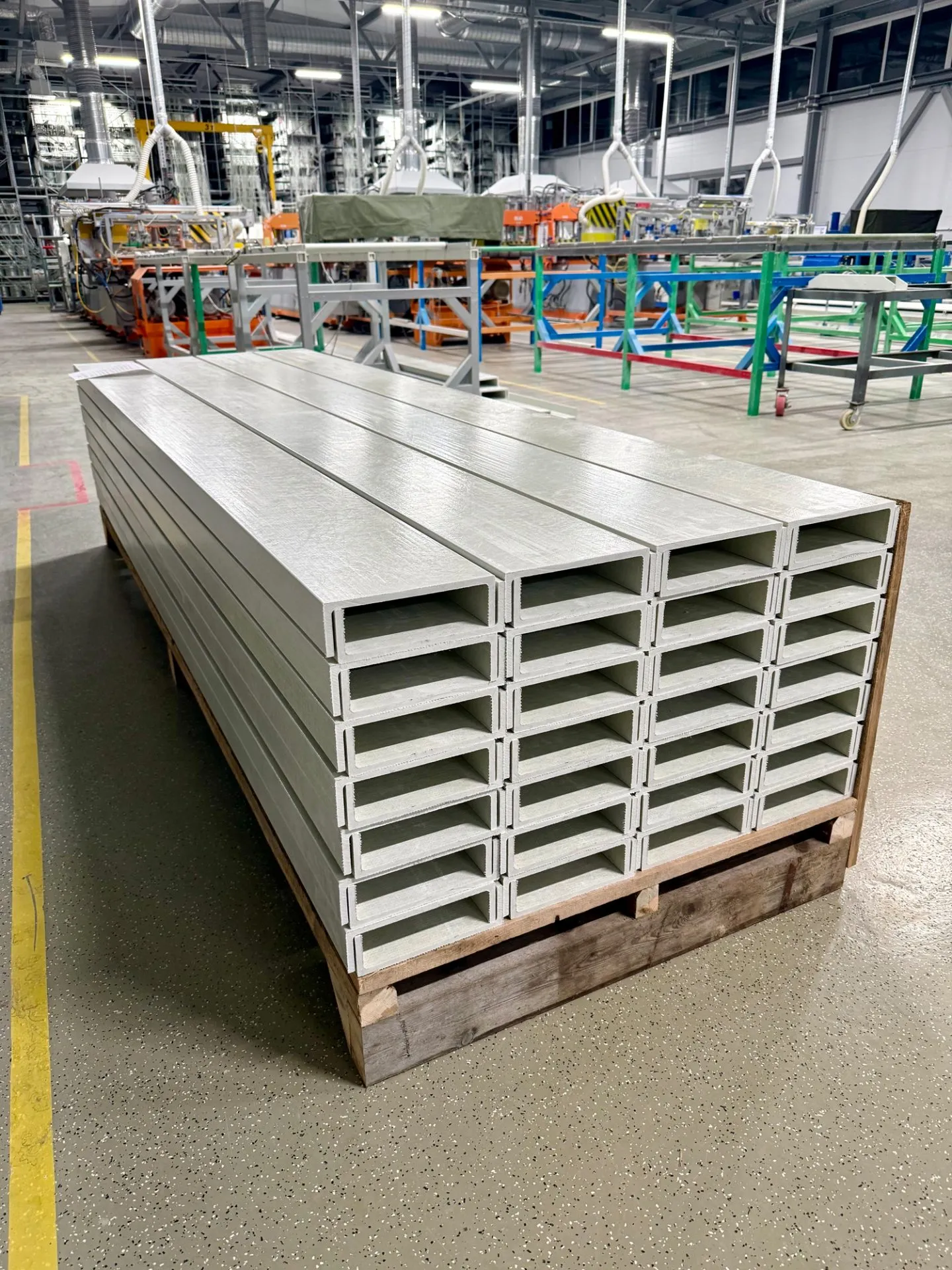 U-профиль композитный стеклопластиковый PULTRA