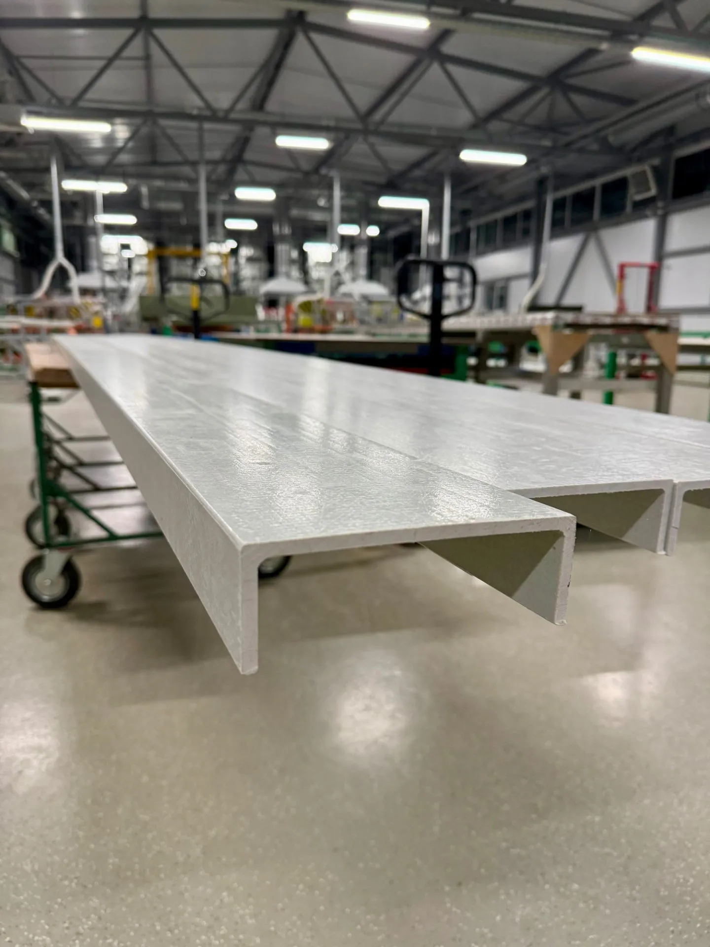 U-профиль композитный стеклопластиковый PULTRA