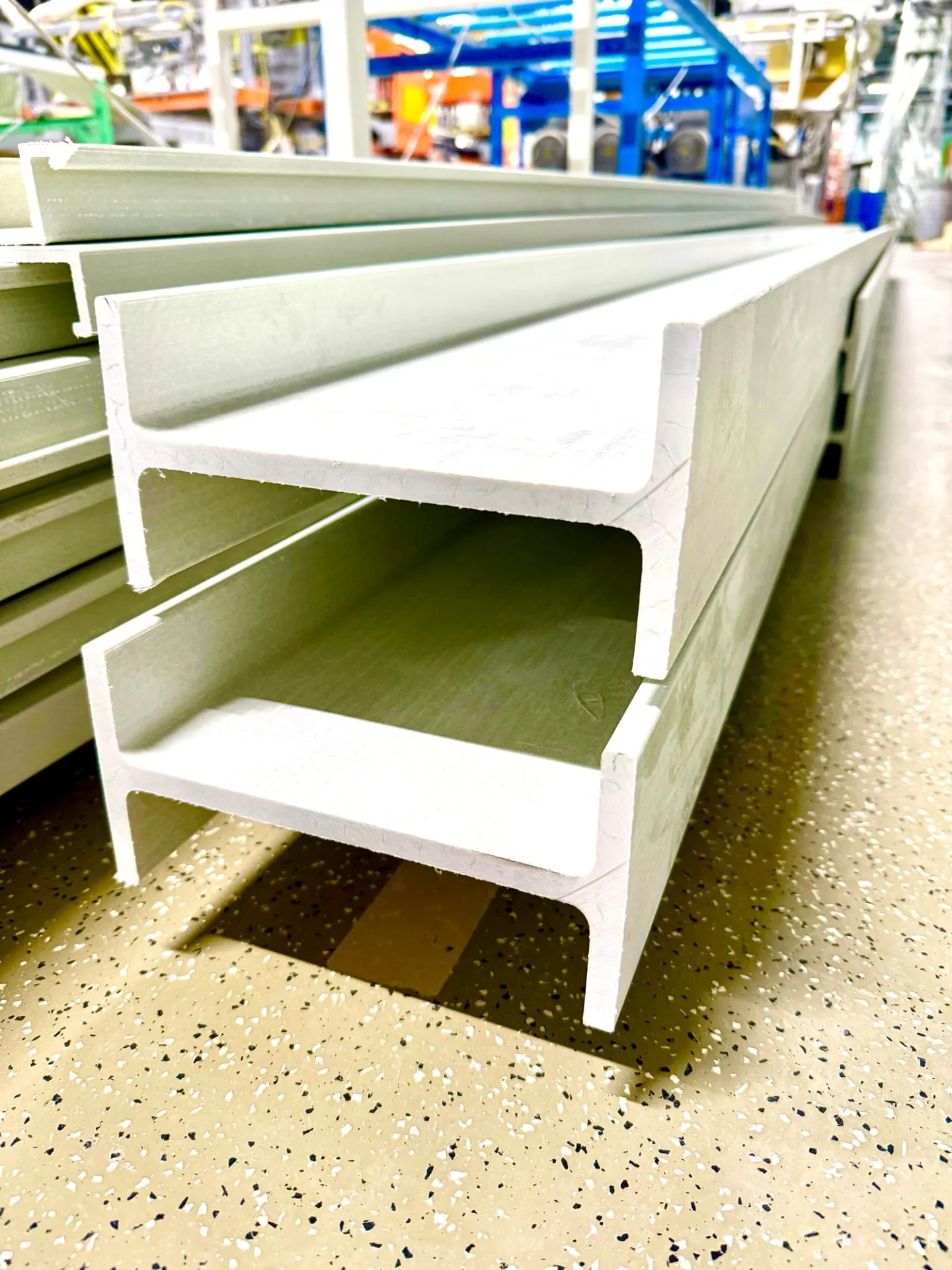 двутавр композитный стеклопластиковый PULTRA