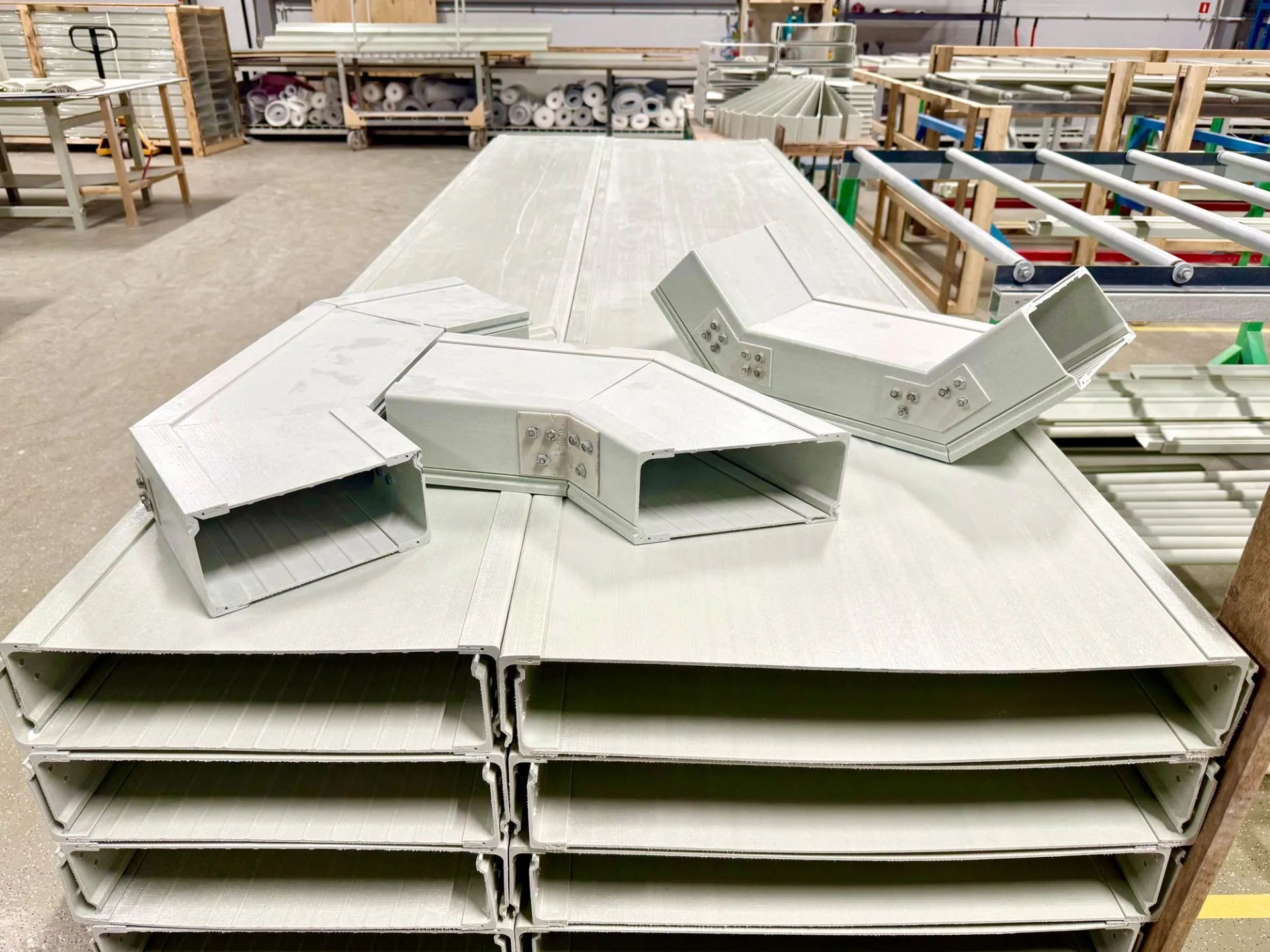 соединительные элементы для кабельных лотков из композитных материалов PULTRA