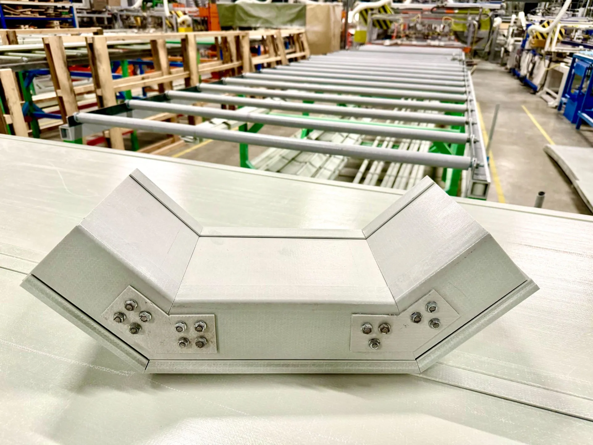 соединительные элементы для кабельных лотков из композитных материалов PULTRA