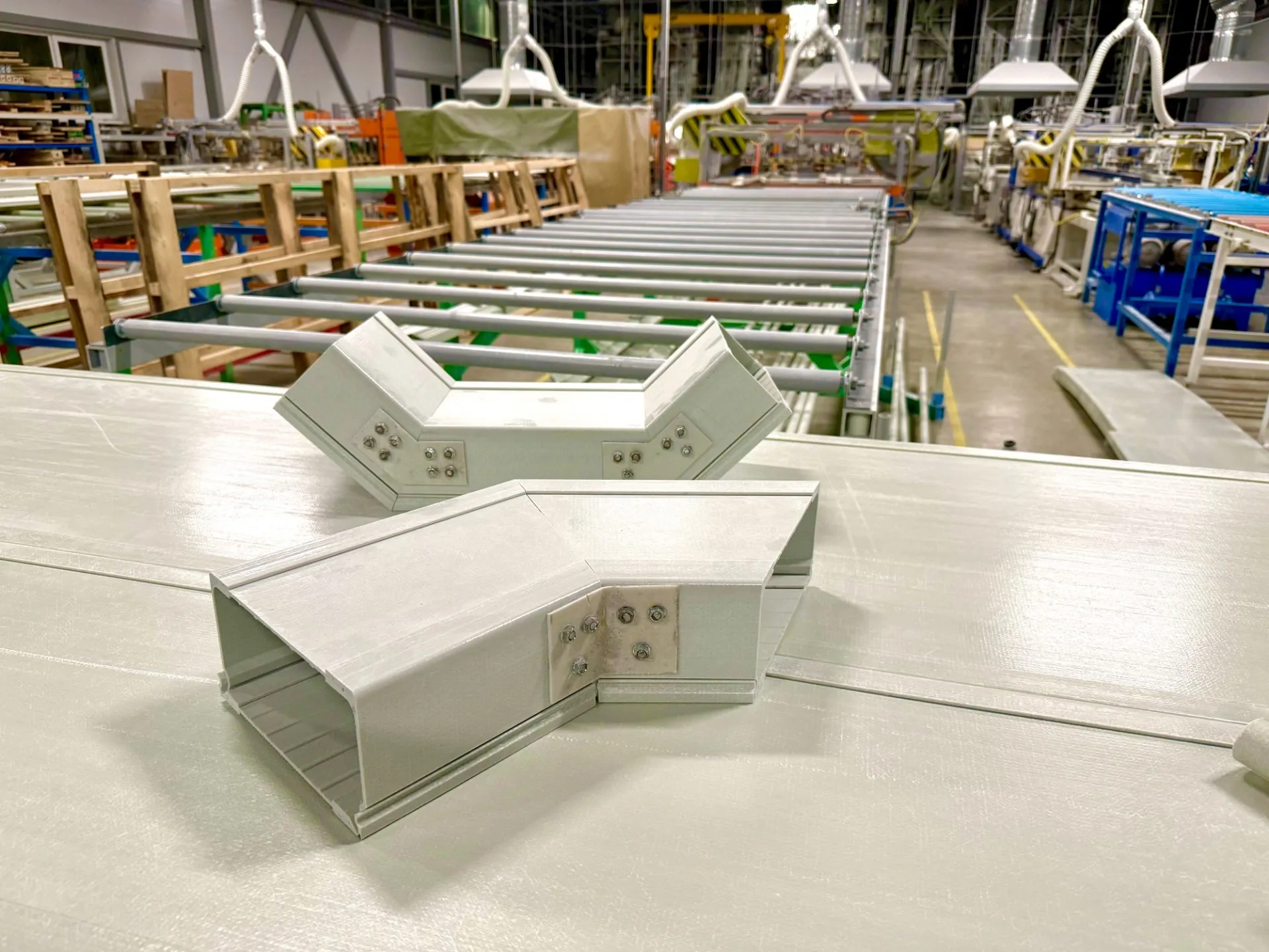 соединительные элементы для кабельных лотков из композитных материалов PULTRA