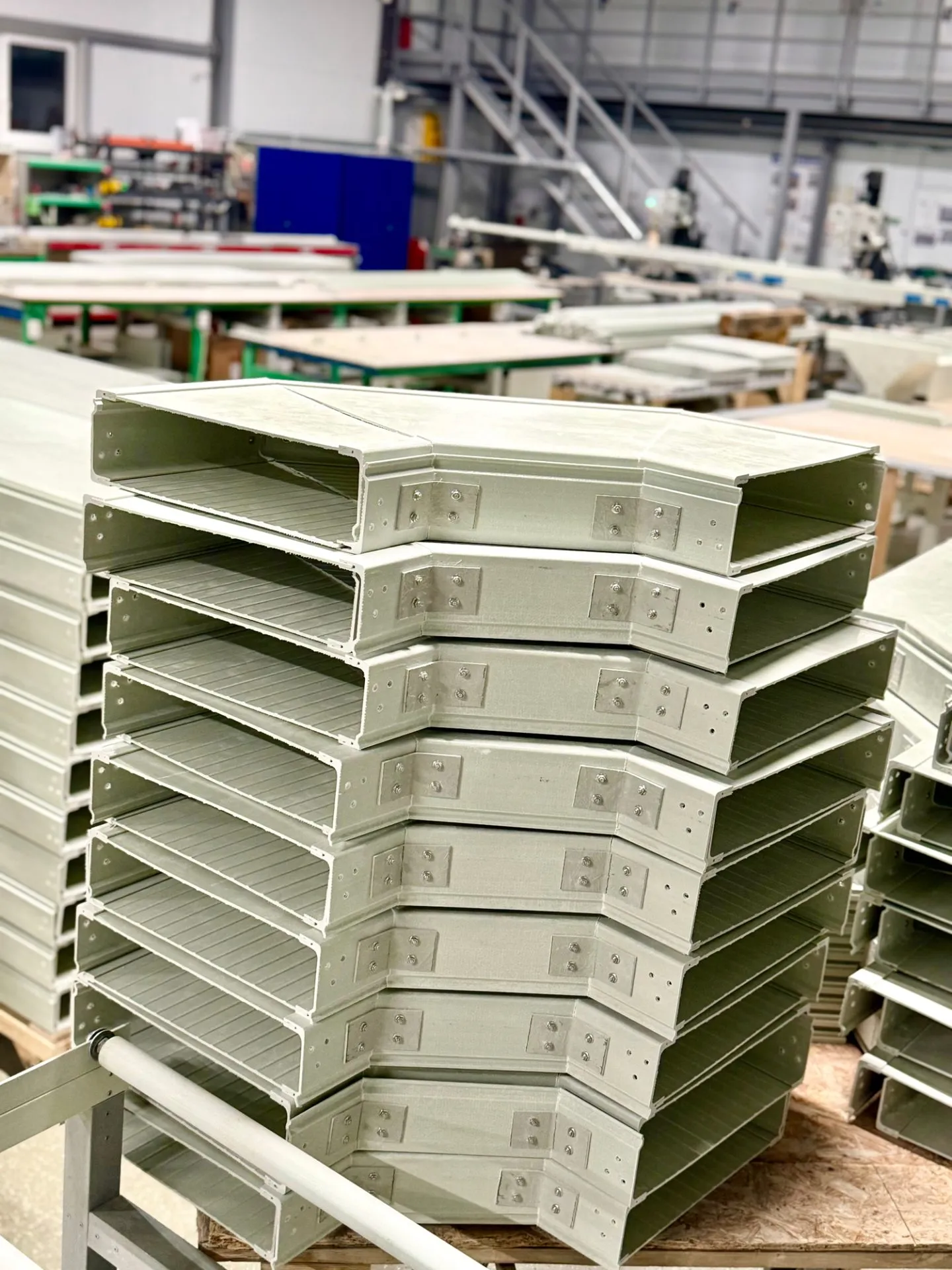 соединительные элементы для кабельных лотков из композитных материалов PULTRA