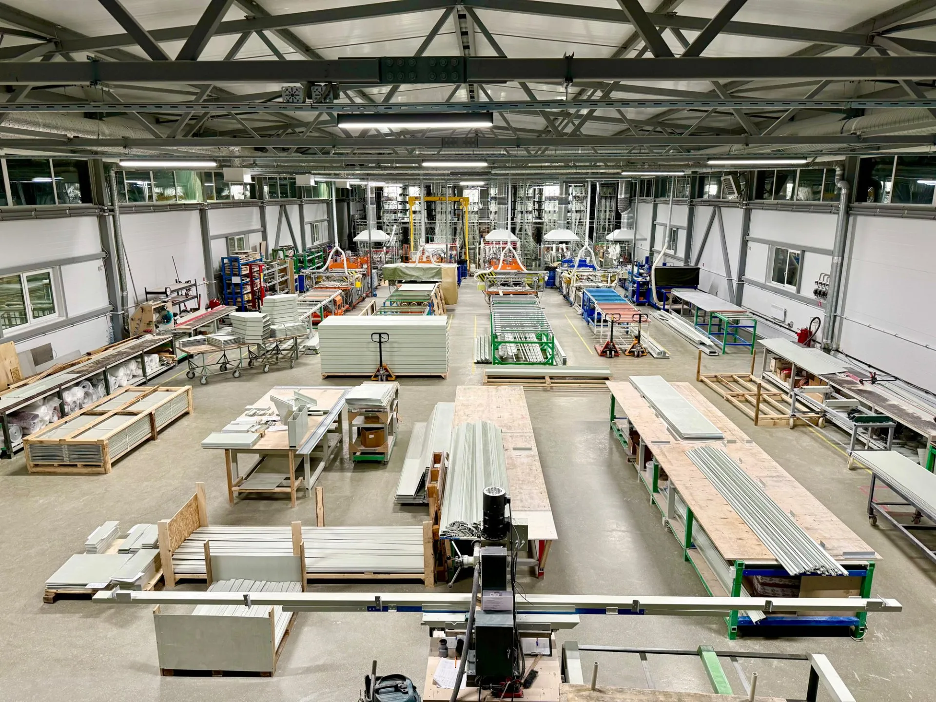 кабеленесущие сплошные лотки композитные из стеклопластика PULTRA