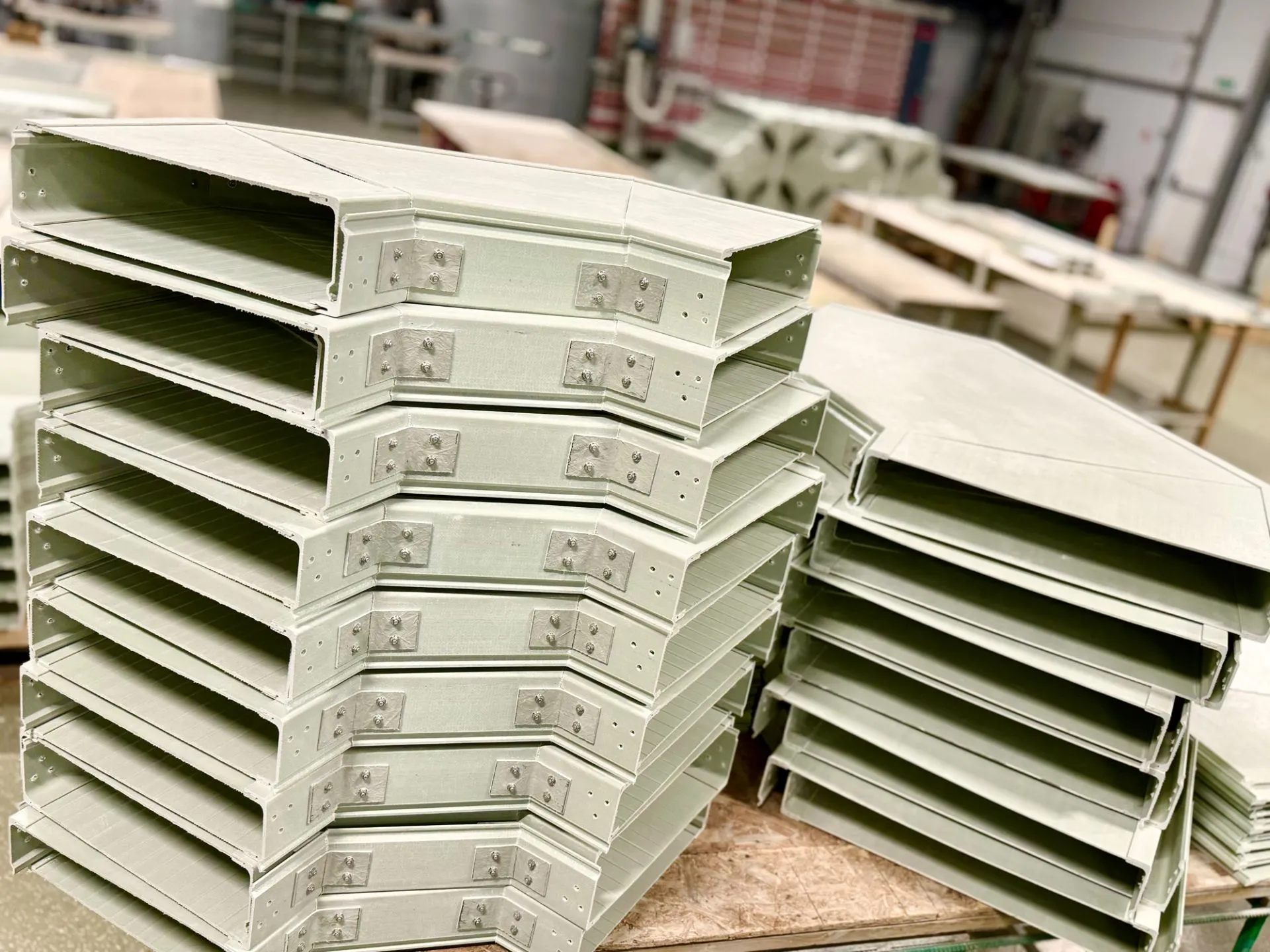 соединительные элементы для кабельных лотков из композитных материалов PULTRA