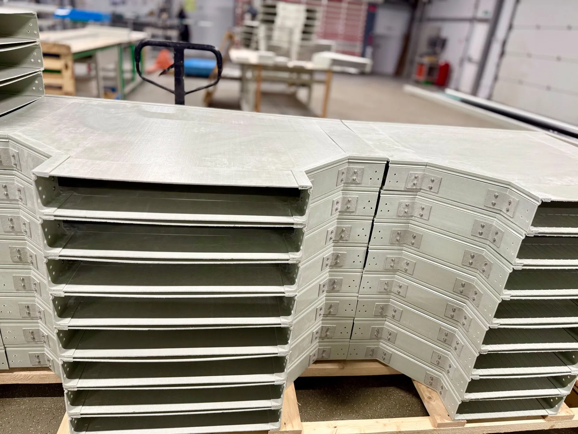 соединительные элементы для кабельных лотков из композитных материалов PULTRA