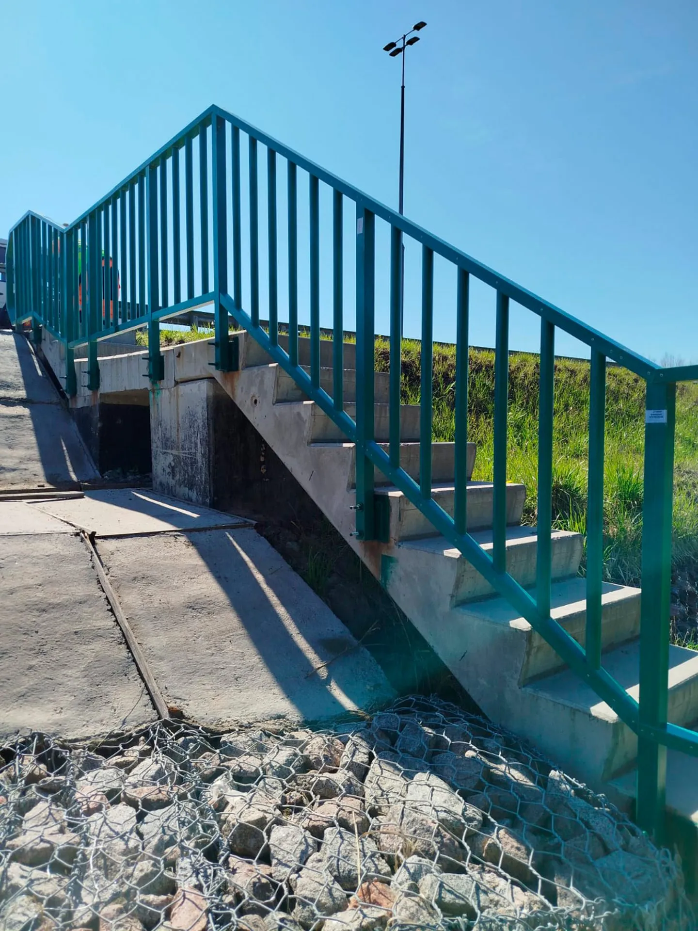 наклонное рамное ограждение PULTRA из композитных материалов